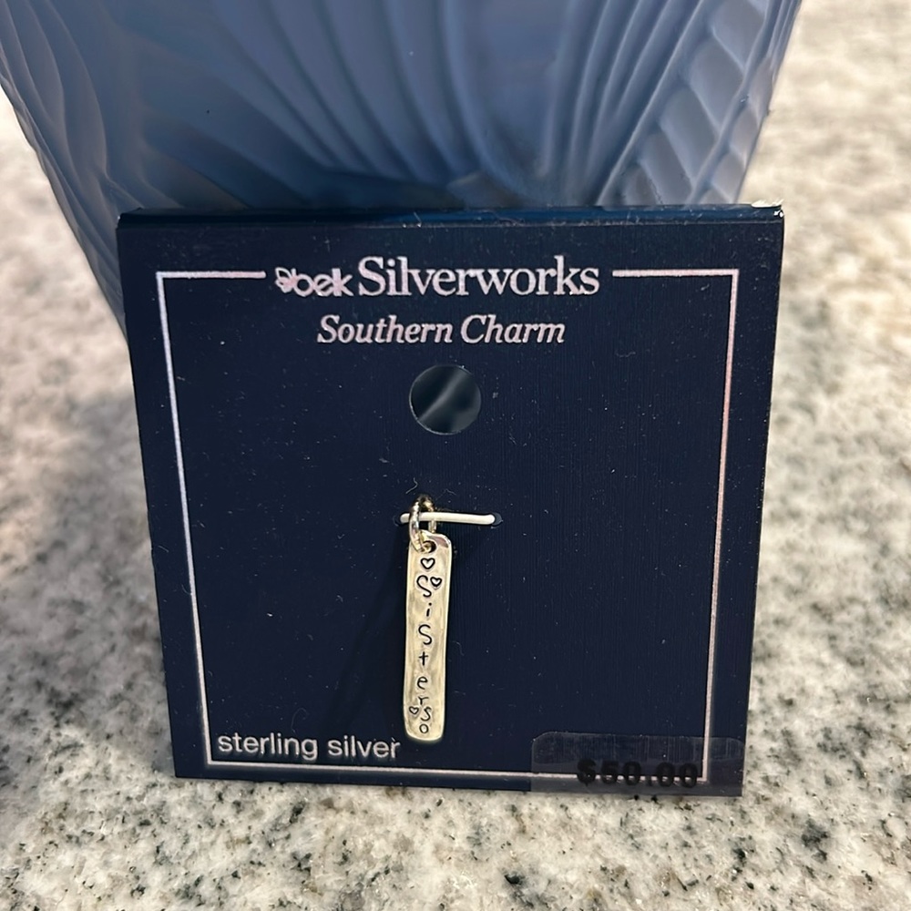 Silverworks Charm “Sisters”
